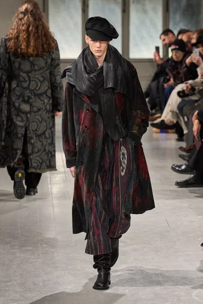 Look 7